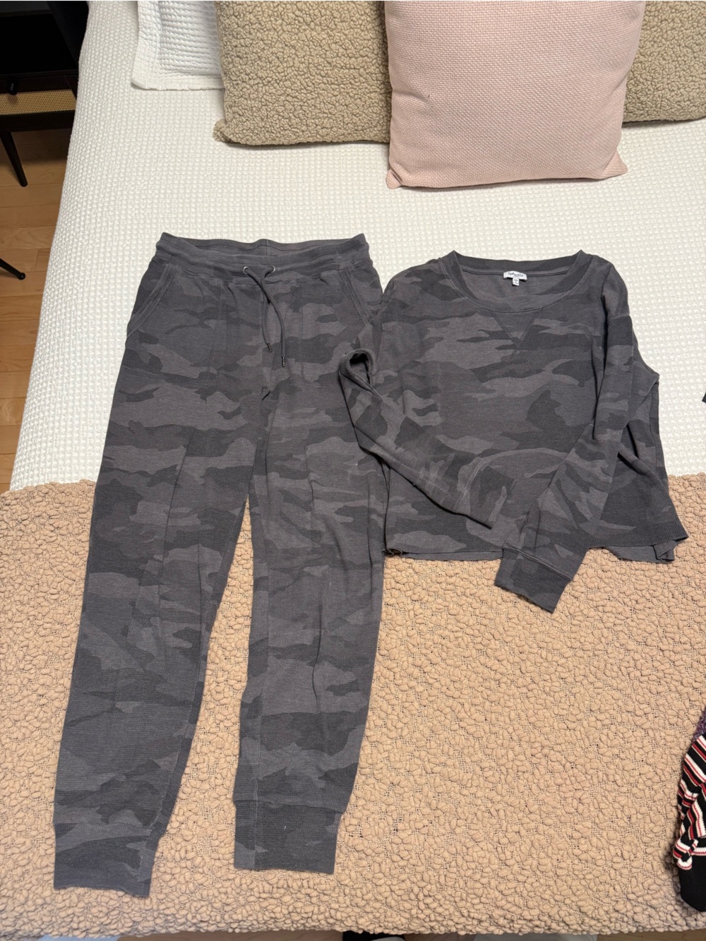 Splendid Gray Camo Joggers Set